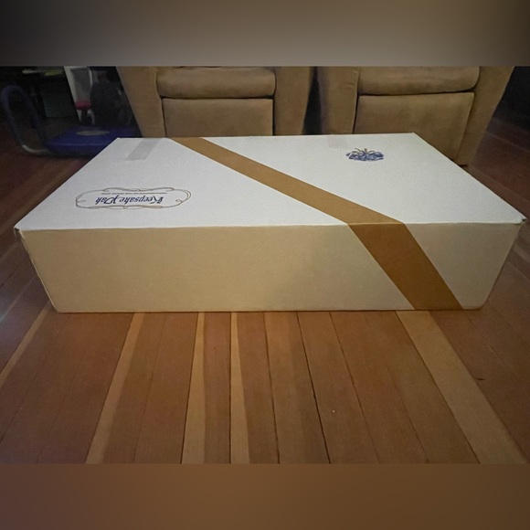 Maggie Sottero (Monica Marie) White Wedding Gown Fit Size 4-6 - Picture 6 of 8